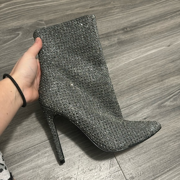 Steve Madden sparkly booties - Picture 1 of 6